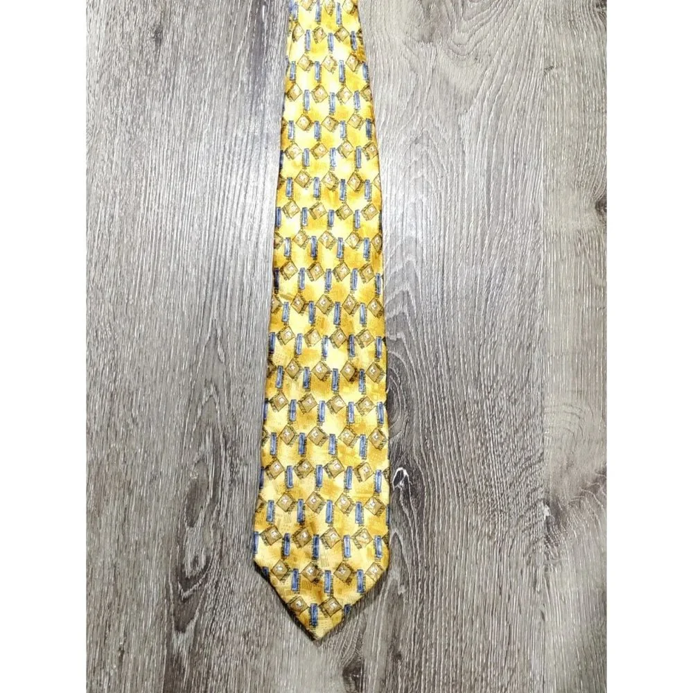 Van Heusen Mens Silk Necktie Made In Italy